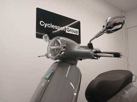 2024 Vespa Primavera 150 | Grey Materia