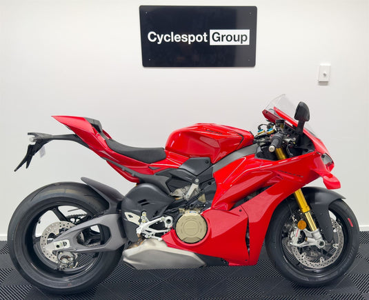 2025 Ducati Panigale V4S