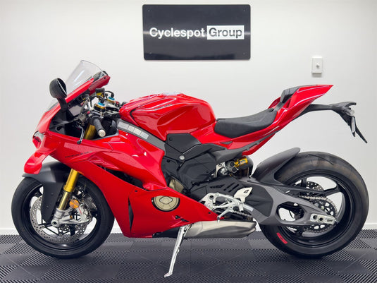 2025 Ducati Panigale V4S