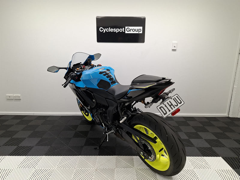 Load image into Gallery viewer, 2026 Yamaha YZF-R7 R7
