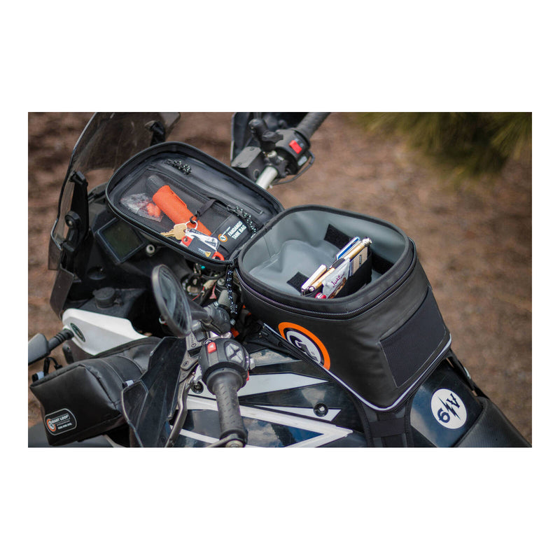 Load image into Gallery viewer, Giant Loop Fandango Tank Bag - Black
