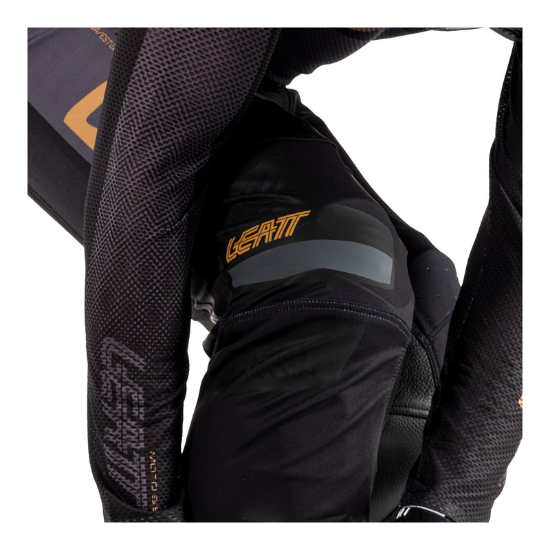 Load image into Gallery viewer, Leatt 2025 5.5 I.K.S Pants - Stealth

