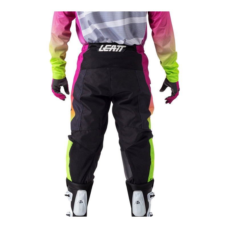Load image into Gallery viewer, Leatt 3.5 Ride Kit - Retro Pink
