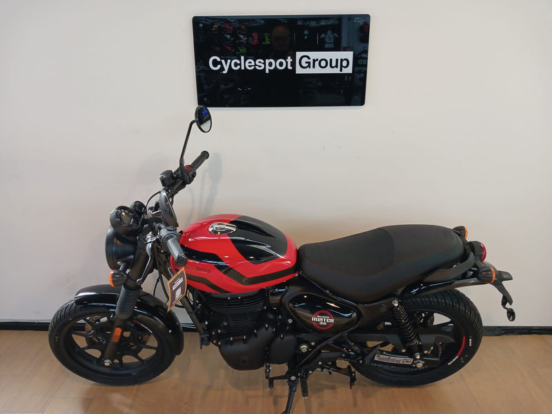 Load image into Gallery viewer, 2026 Royal Enfield Hunter 350 Premium
