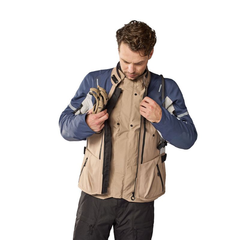 Load image into Gallery viewer, REVIT Sand 5 H2O jacket with waterproof layer on the interior

