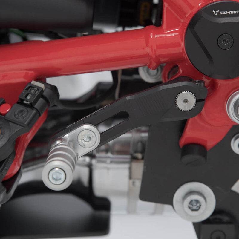 Load image into Gallery viewer, SW MOTECH GEAR LEVER CNC MILLED ALUMINIUM HARDCOAT BMW R NINE T 14-21
