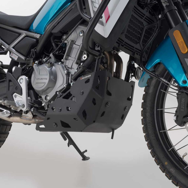 Load image into Gallery viewer, BASH PLATE SW MOTECH BLACK CF MOTO 450MT 24-ON
