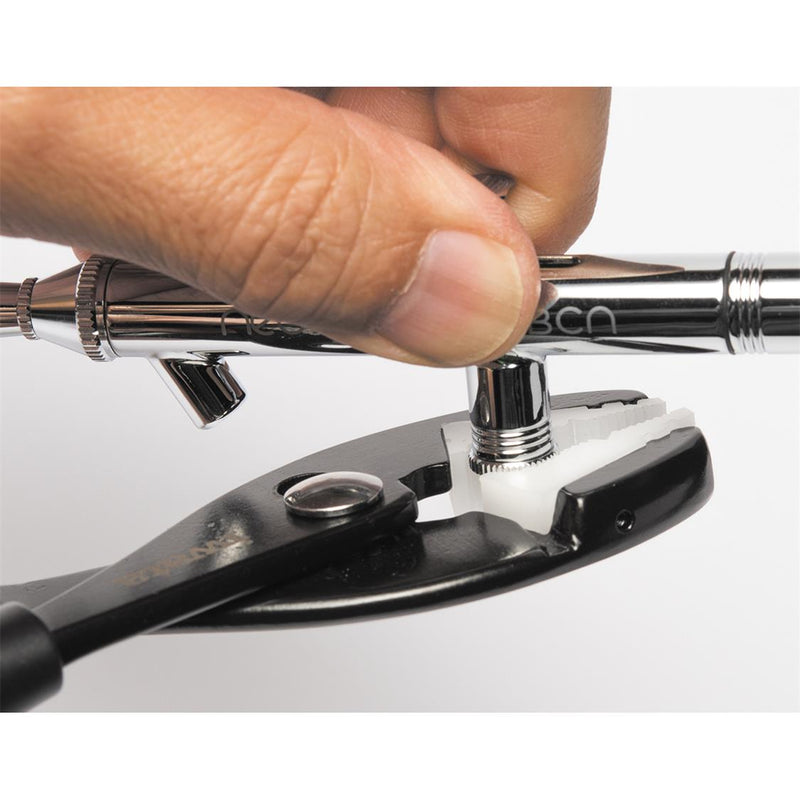 Load image into Gallery viewer, IWATA AIRBRUSH PROFESSIONAL MAINTENANCE KIT
