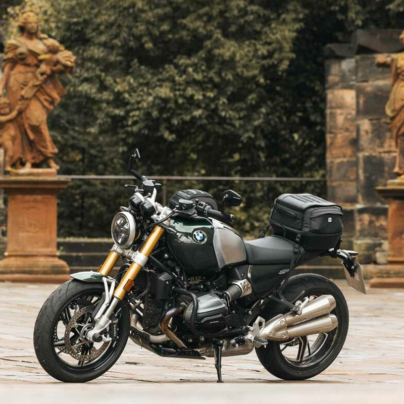 Load image into Gallery viewer, TAILBAG SW MOTECH LEGEND GEAR  LR4 GEAR TAILBAG BLACK 18-25 LITRE FUNCTION SPLASH PROOF
