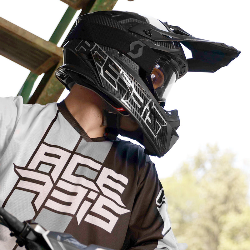 Load image into Gallery viewer, STEEL CARBON 22-06 HELMET
